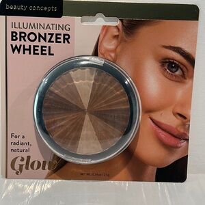Beauty Concepts Illuminating Bronzer Wheel for a radiant natural GLOW.